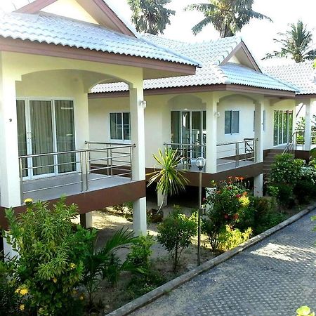 Krisada Beach Resort Mae Nam Exterior photo
