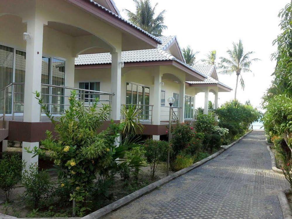 Krisada Beach Resort Mae Nam Exterior photo